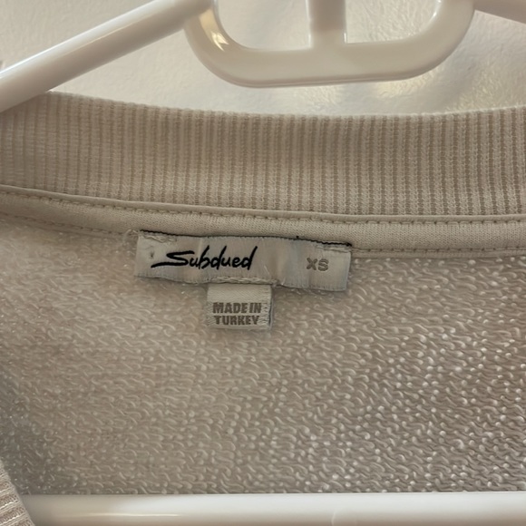 White crop longsleeve✨ - Picture 3 of 5